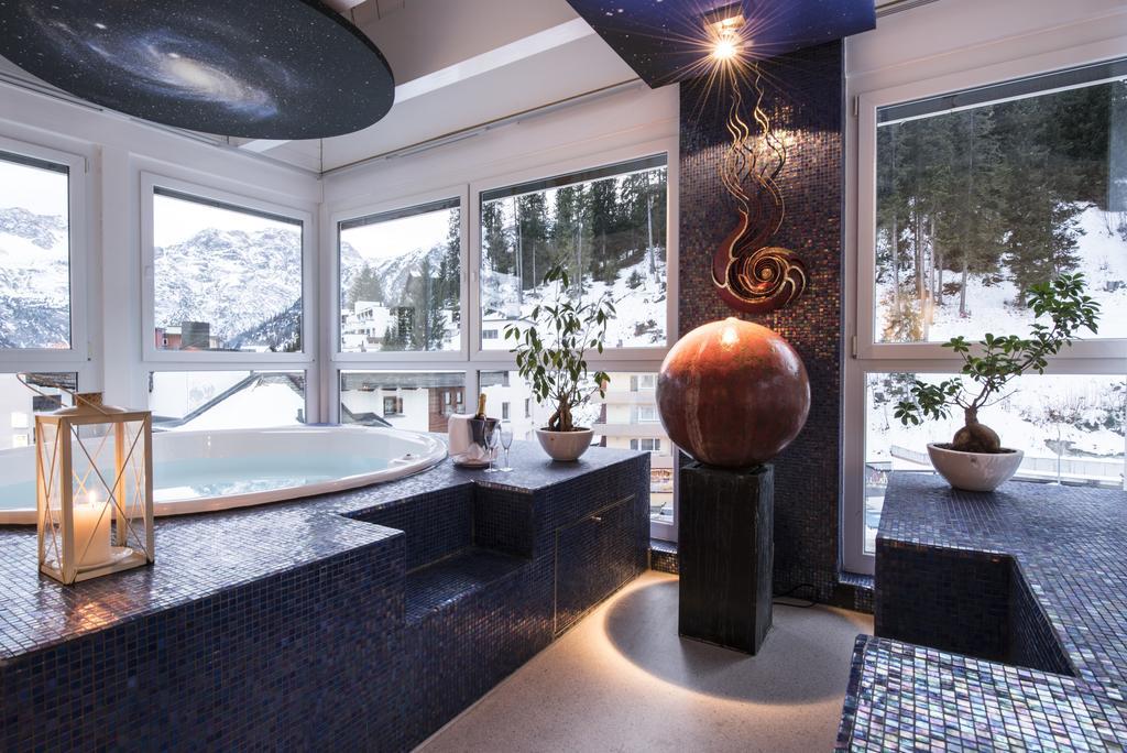 Posthotel Holiday Villa Arosa Dış mekan fotoğraf