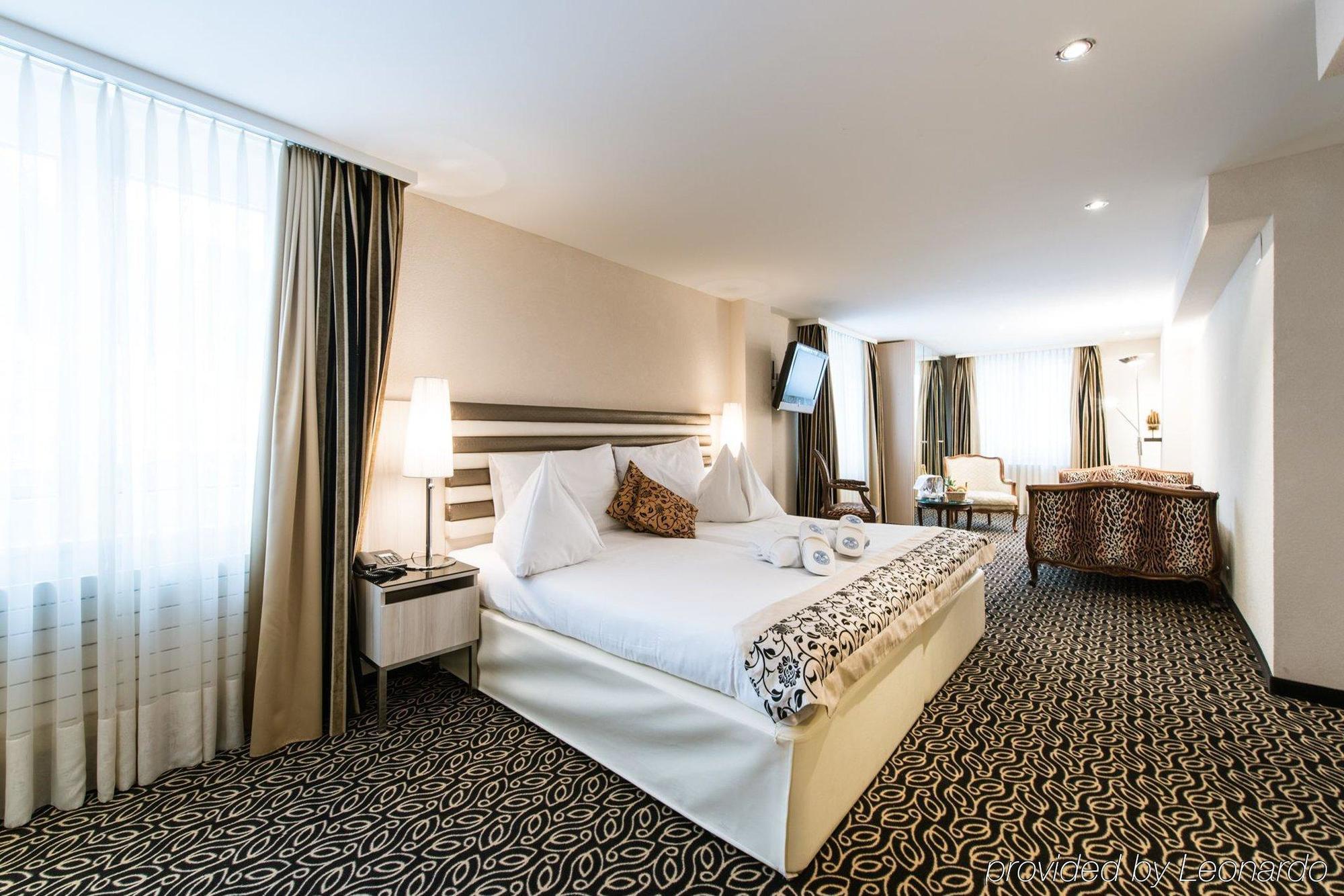 Posthotel Holiday Villa Arosa Dış mekan fotoğraf