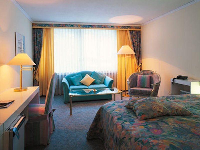 Posthotel Holiday Villa Arosa Dış mekan fotoğraf