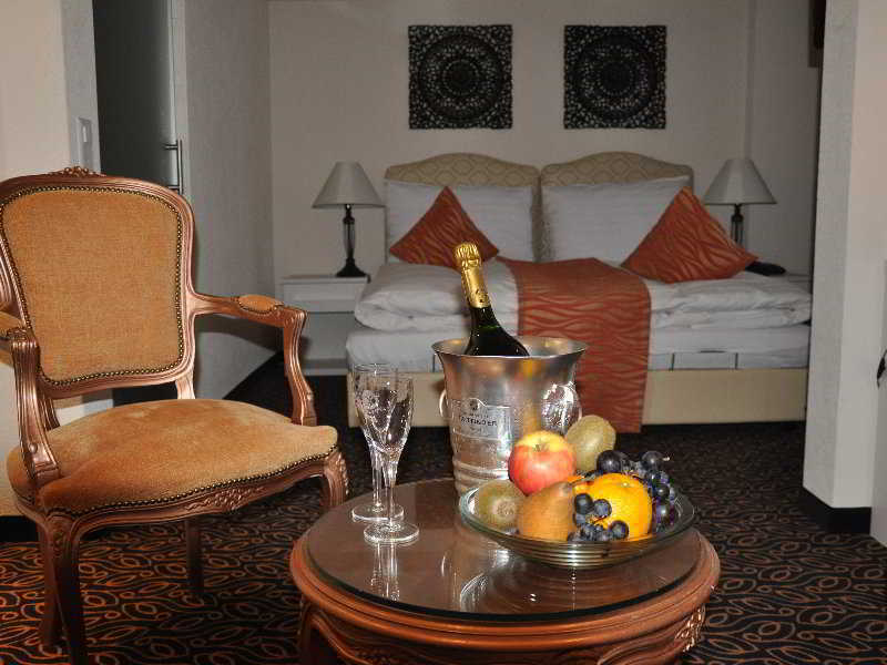 Posthotel Holiday Villa Arosa Oda fotoğraf