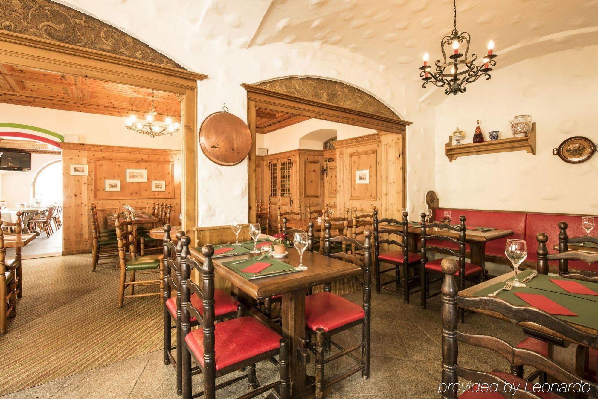 Posthotel Holiday Villa Arosa Dış mekan fotoğraf